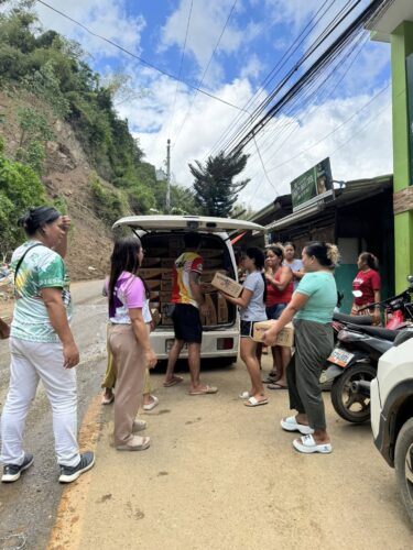 π FOOD PACKS DISTRIBUTION PARA SA MGA NABIKTIMA SA BAGYONG TINO π§οΈ